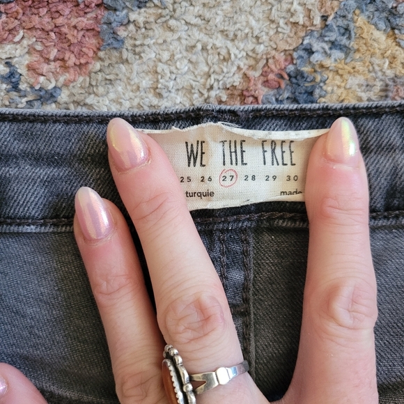 We The Free Embroidered‎ Floral Denim Pants Raw Hem Gray / Black Size 27 Jeans - Picture 5 of 16